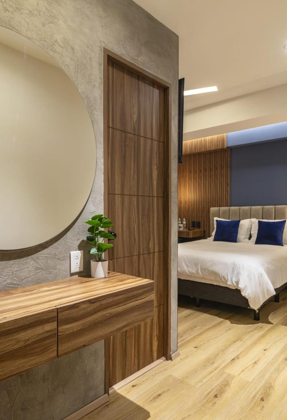 Eugenio Suetes Hotel Мексико Сити Екстериор снимка