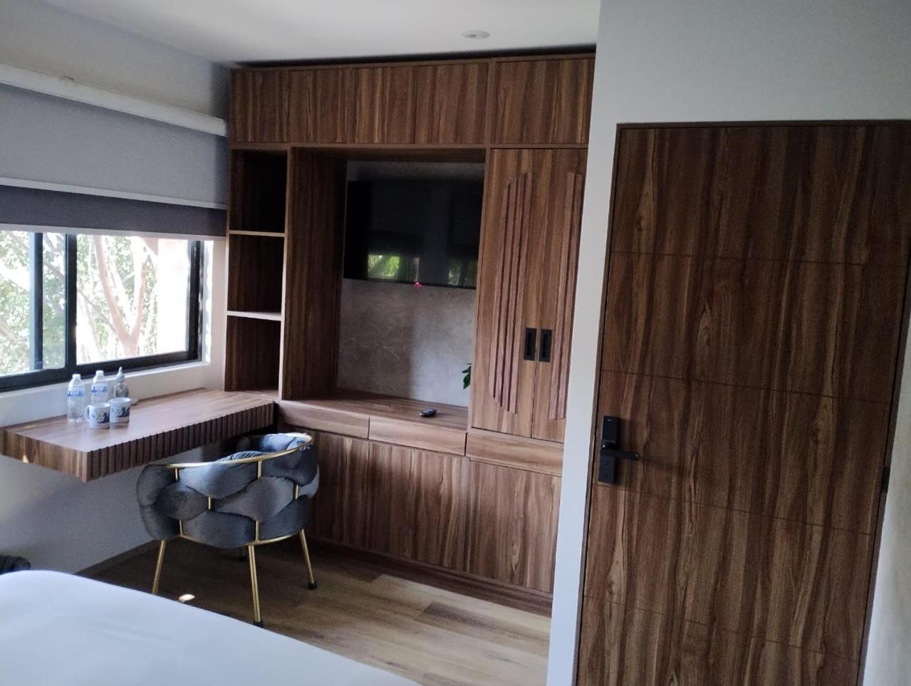 Eugenio Suetes Hotel Мексико Сити Стая снимка