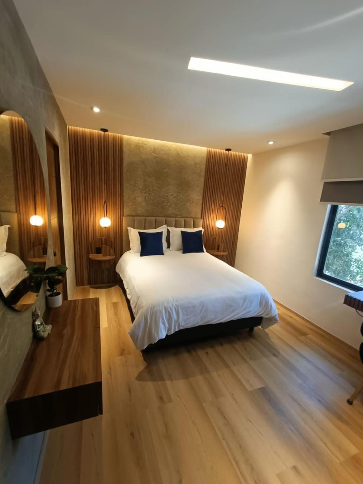 Eugenio Suetes Hotel Мексико Сити Екстериор снимка