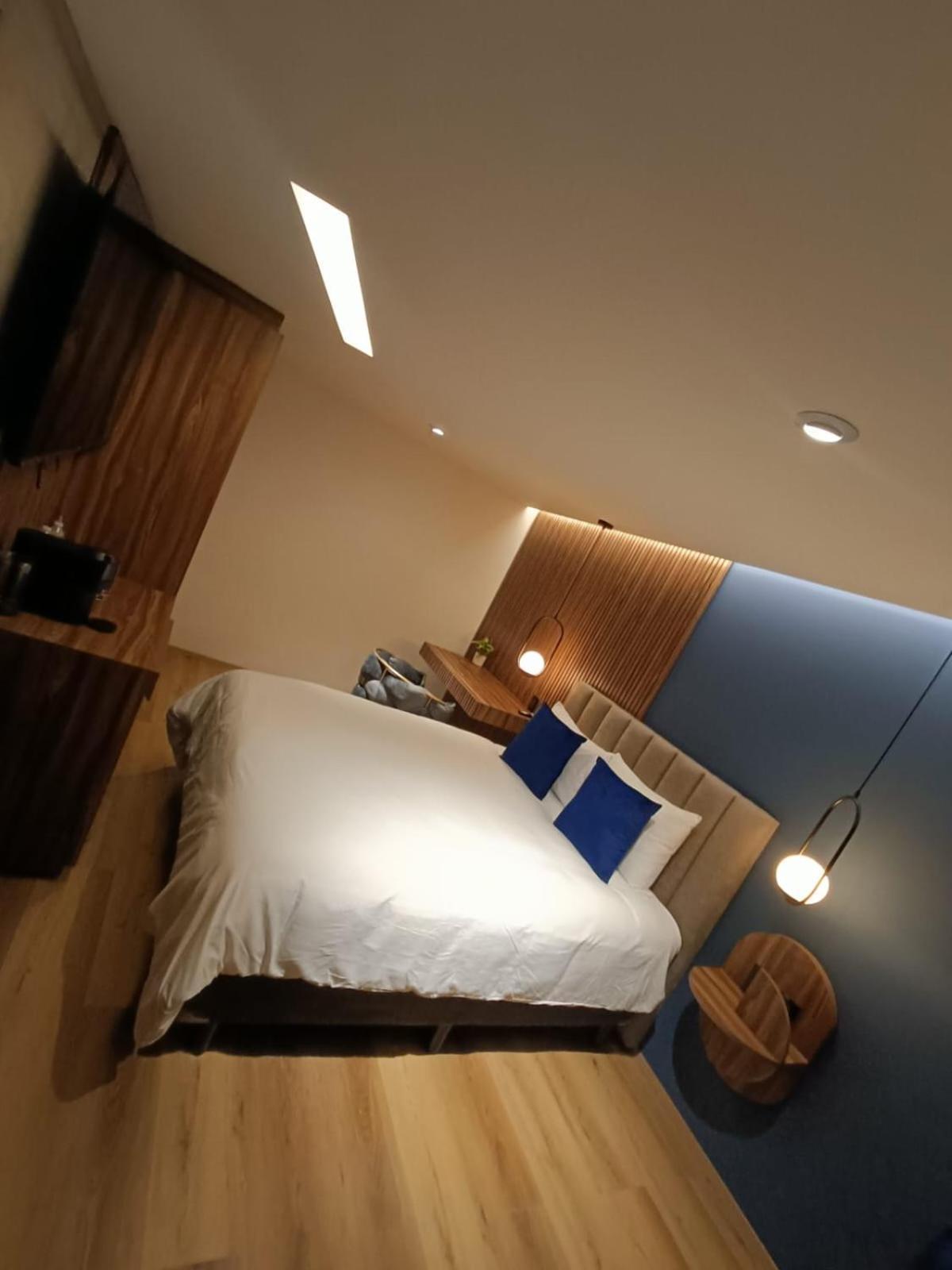 Eugenio Suetes Hotel Мексико Сити Стая снимка