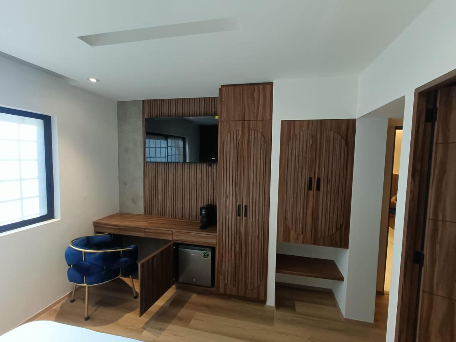 Eugenio Suetes Hotel Мексико Сити Екстериор снимка
