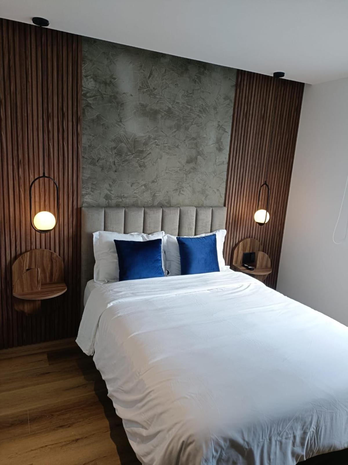 Eugenio Suetes Hotel Мексико Сити Екстериор снимка